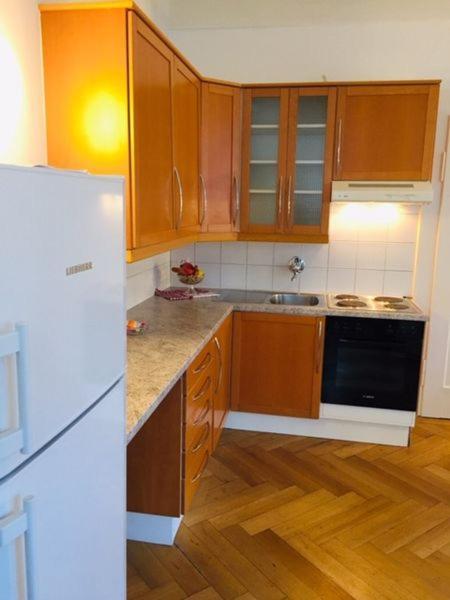 Apartment Marktplatz Basel Bagian luar foto
